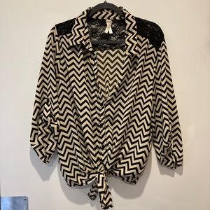 ModCloth Cream & Black Chevron Top